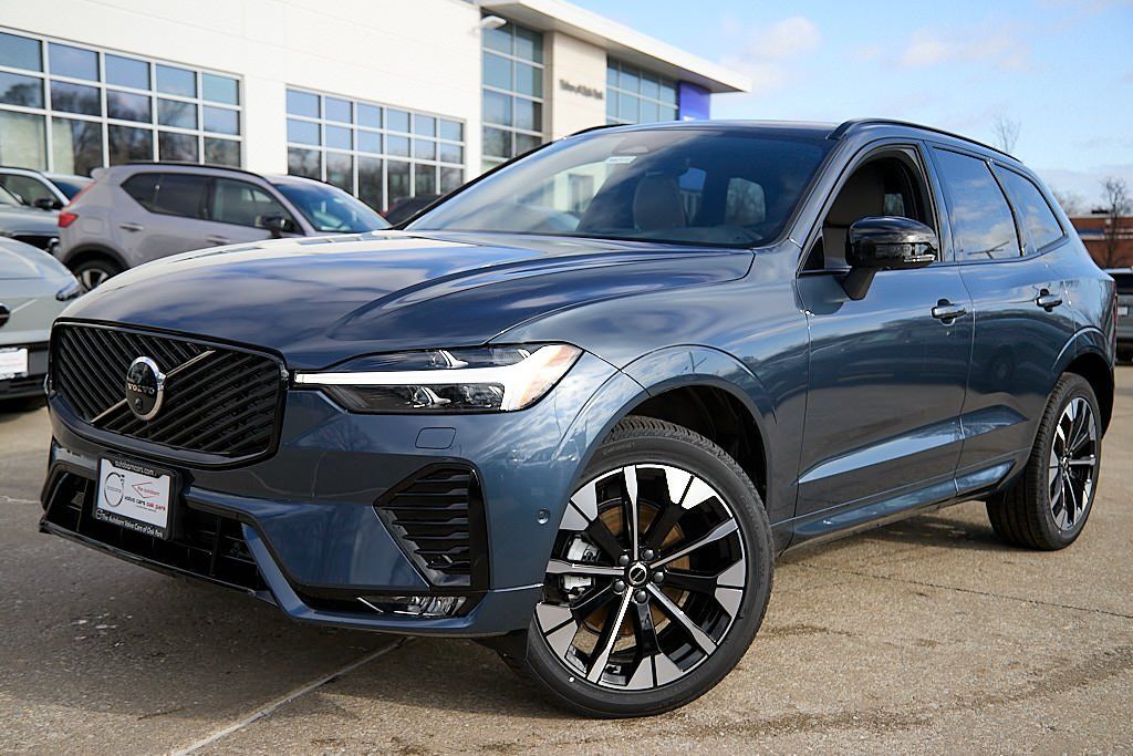 2026 VOLVO XC60 - Image 1