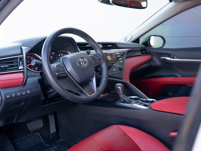 2019 Toyota Camry XSE V6 photo 4