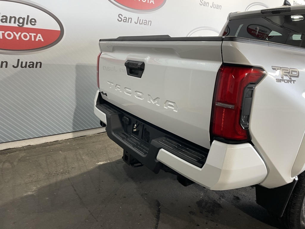 2025 Toyota Tacoma photo 12