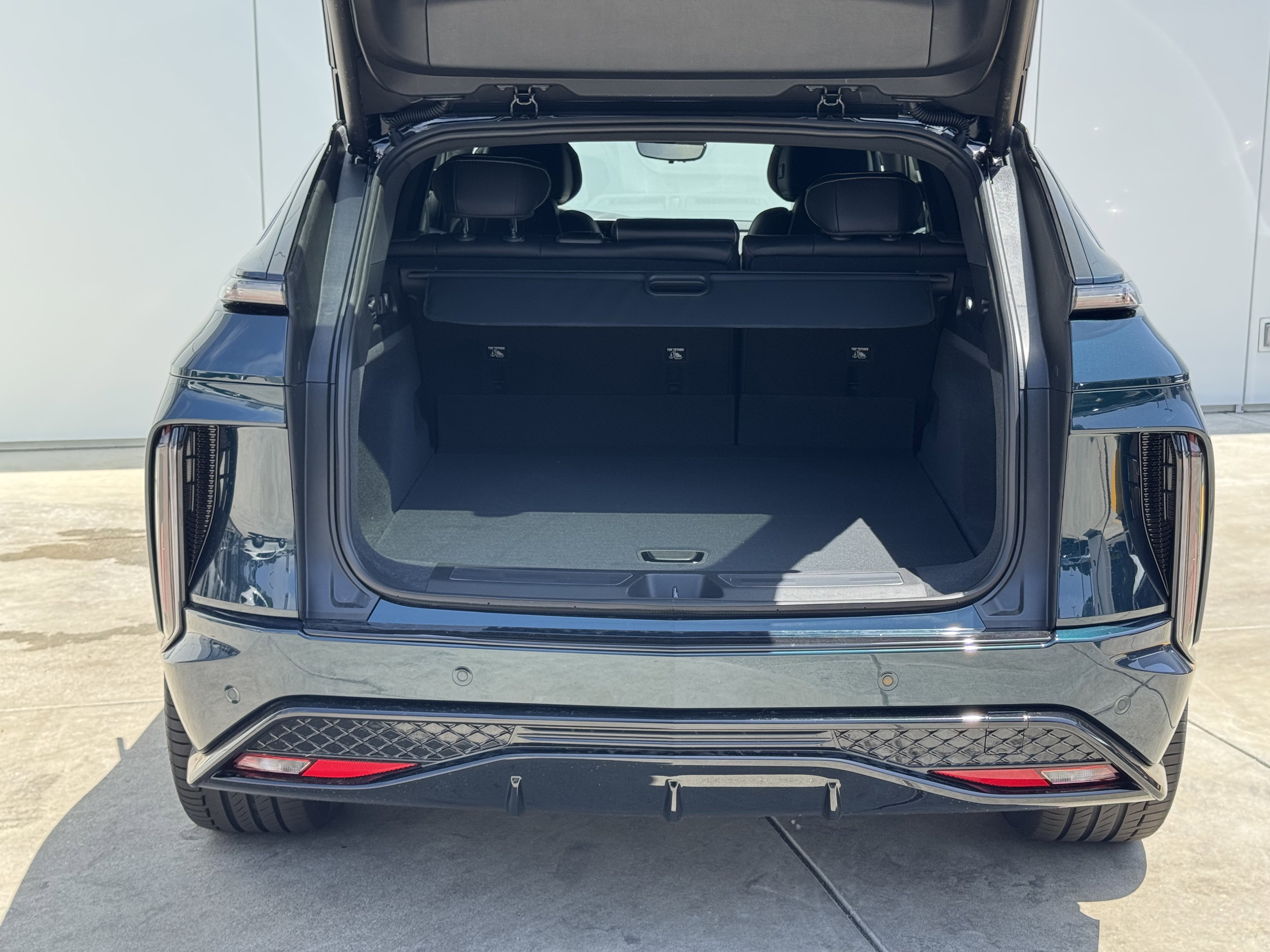 2026 Cadillac Lyriq photo 9
