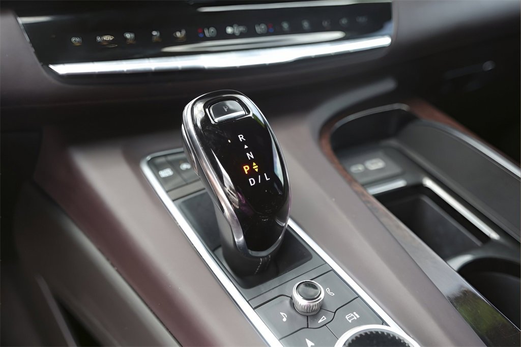 2022 Cadillac Escalade Premium Luxury Platinum photo 18