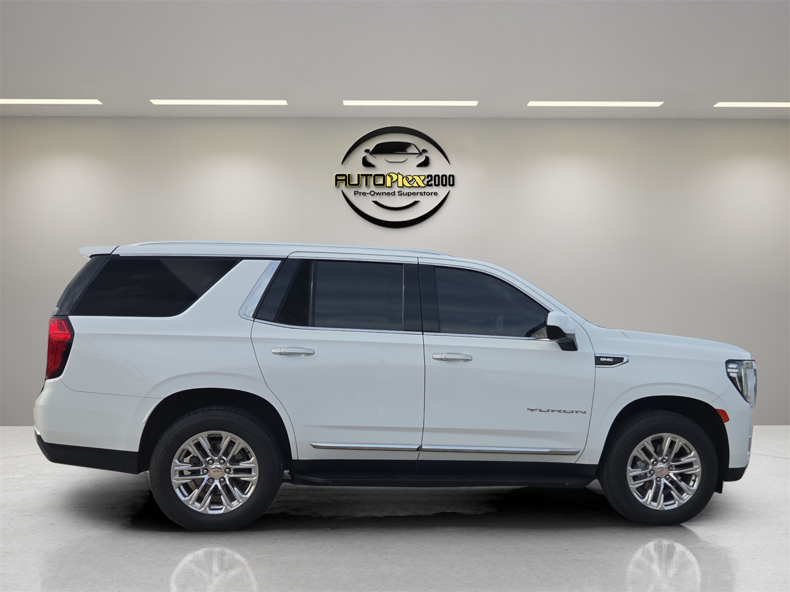 2023 Gmc Yukon SLT photo 8