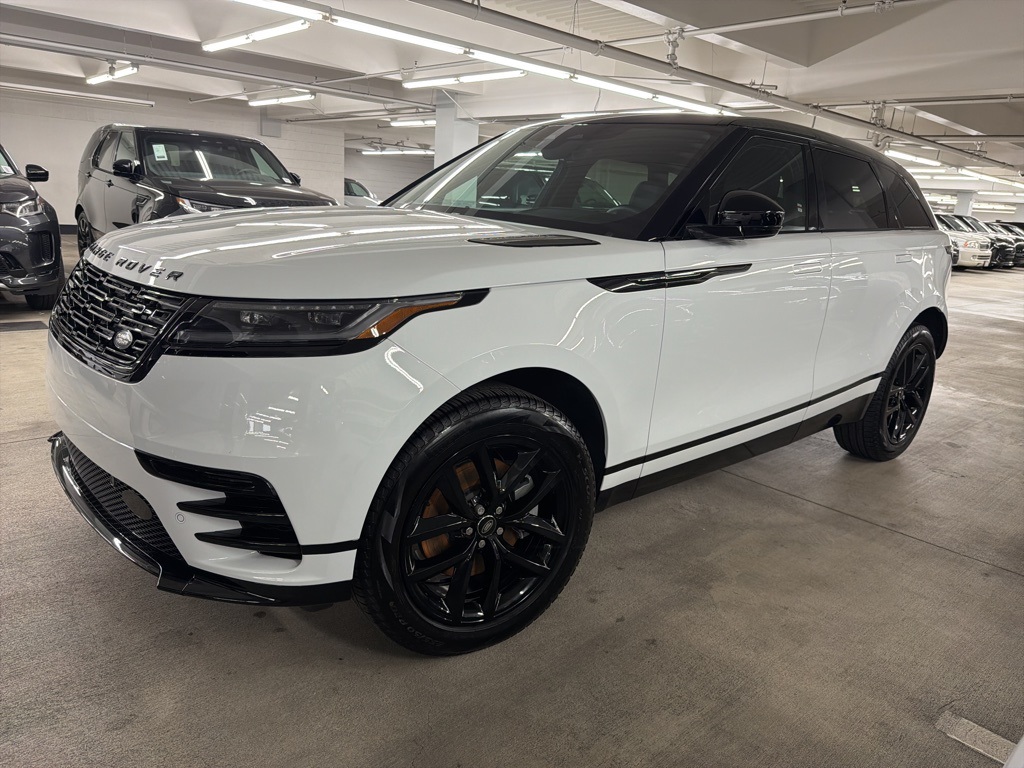 2025 Land Rover Range Rover Velar Dynamic SE