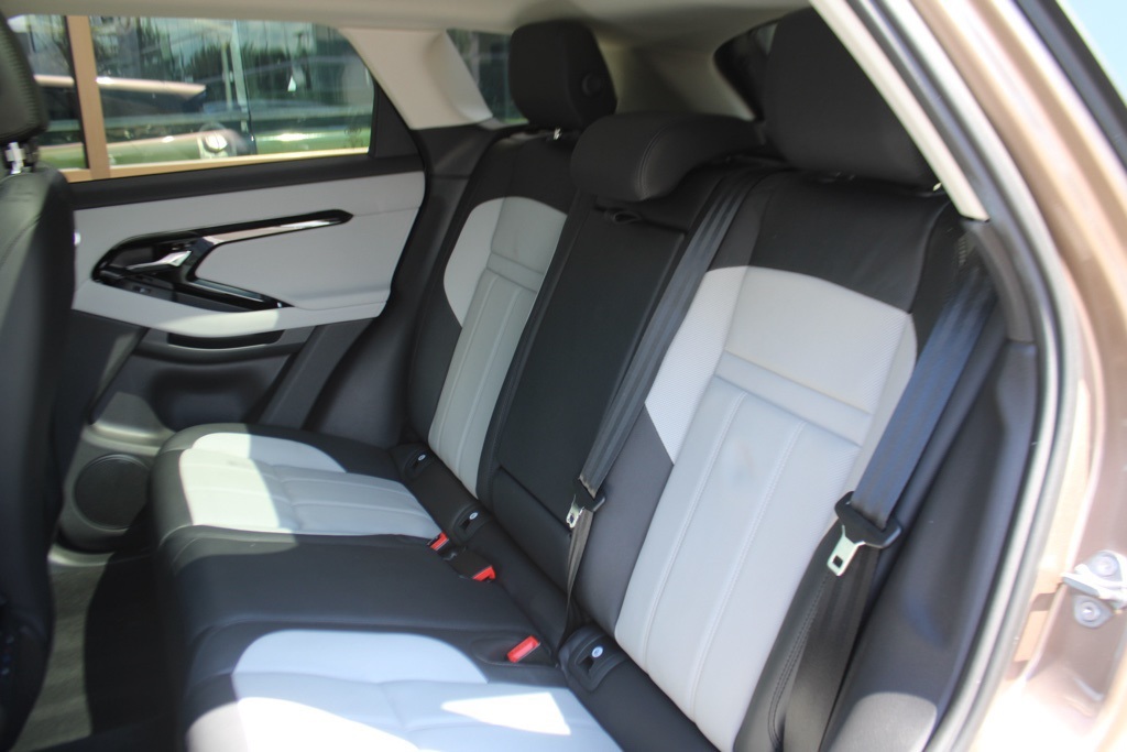 2024 Land Rover Range Rover Evoque Dynamic SE photo 22