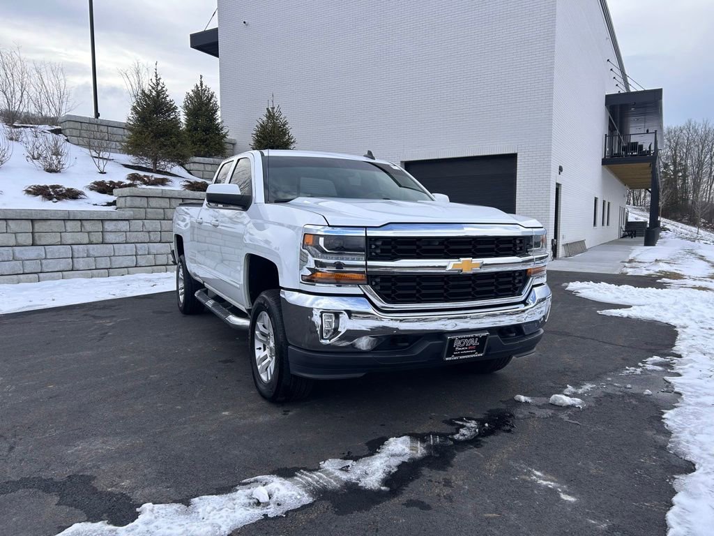 2017 Chevrolet Silverado 1500 LT's photo