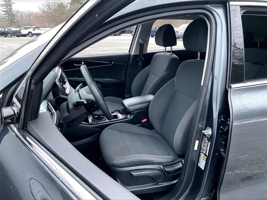 Image of Pre-Owned 2020 Kia Sorento LX