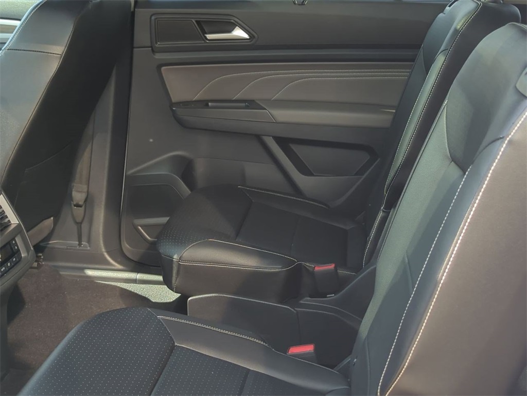 2022 Volkswagen Atlas SEL photo 19