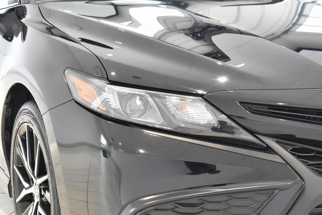 2024 Toyota Camry SE photo 2