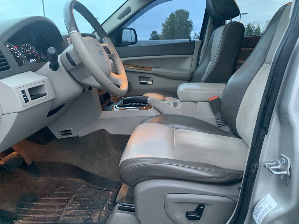 2010 Jeep Grand Cherokee Limited photo 14
