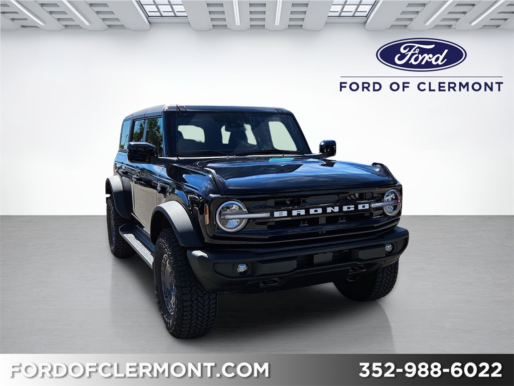 2025 Ford Bronco 4-Door Outer Banks's photo