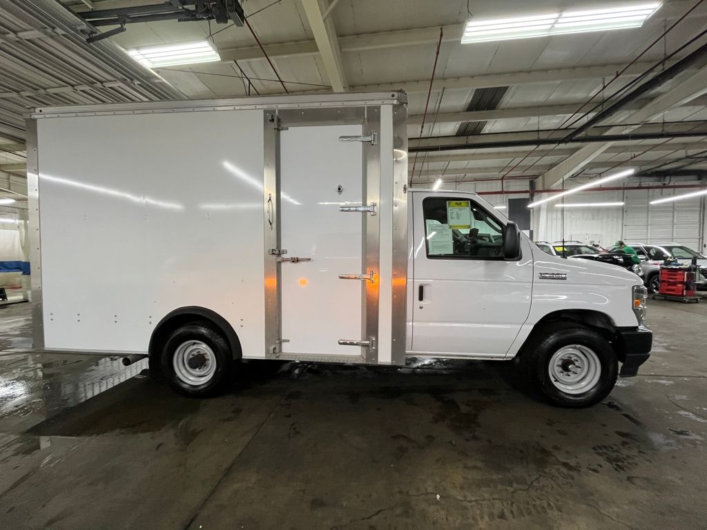 2023 Ford E-350 Base photo 4
