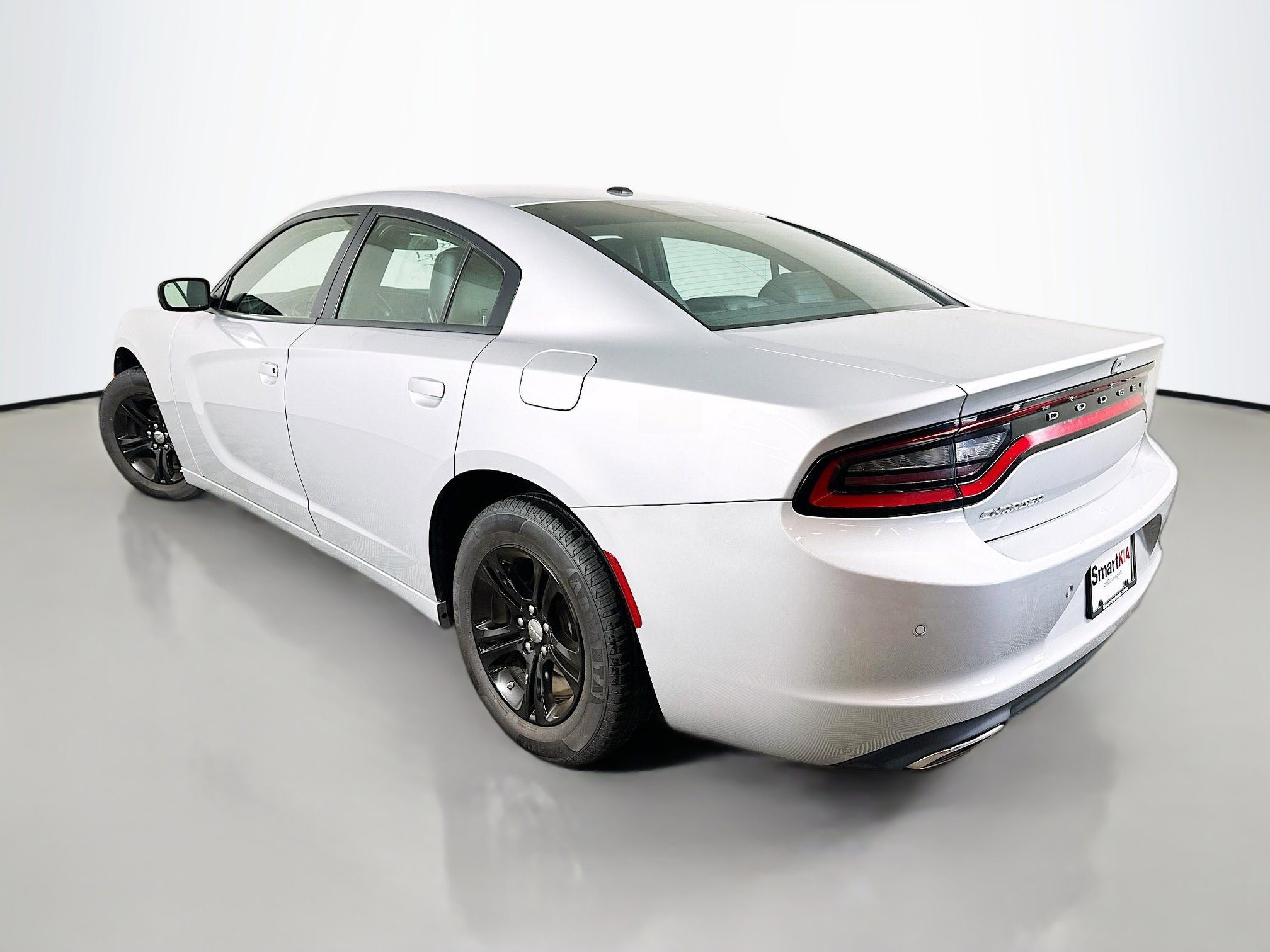 2022 Dodge Charger SXT photo 3