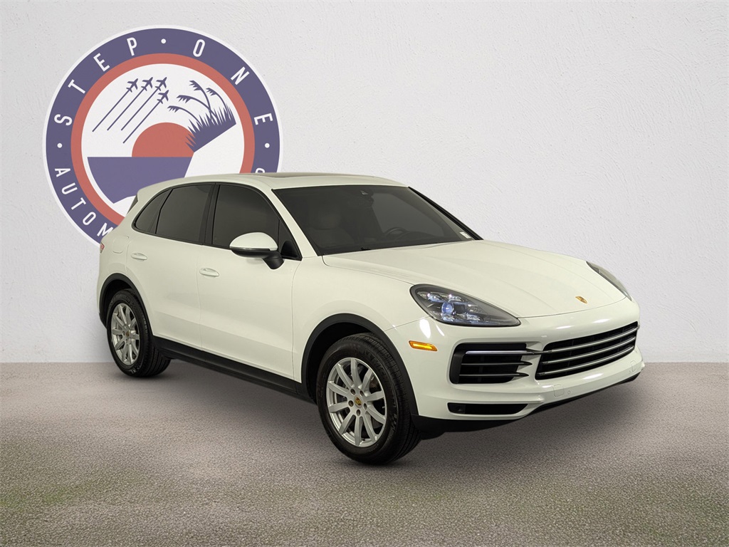 2019 Porsche Cayenne Base's photo