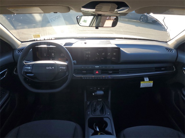 2025 Kia K4 LX photo 19