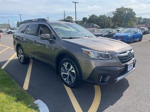 2021 Subaru Outback Limited photo 2