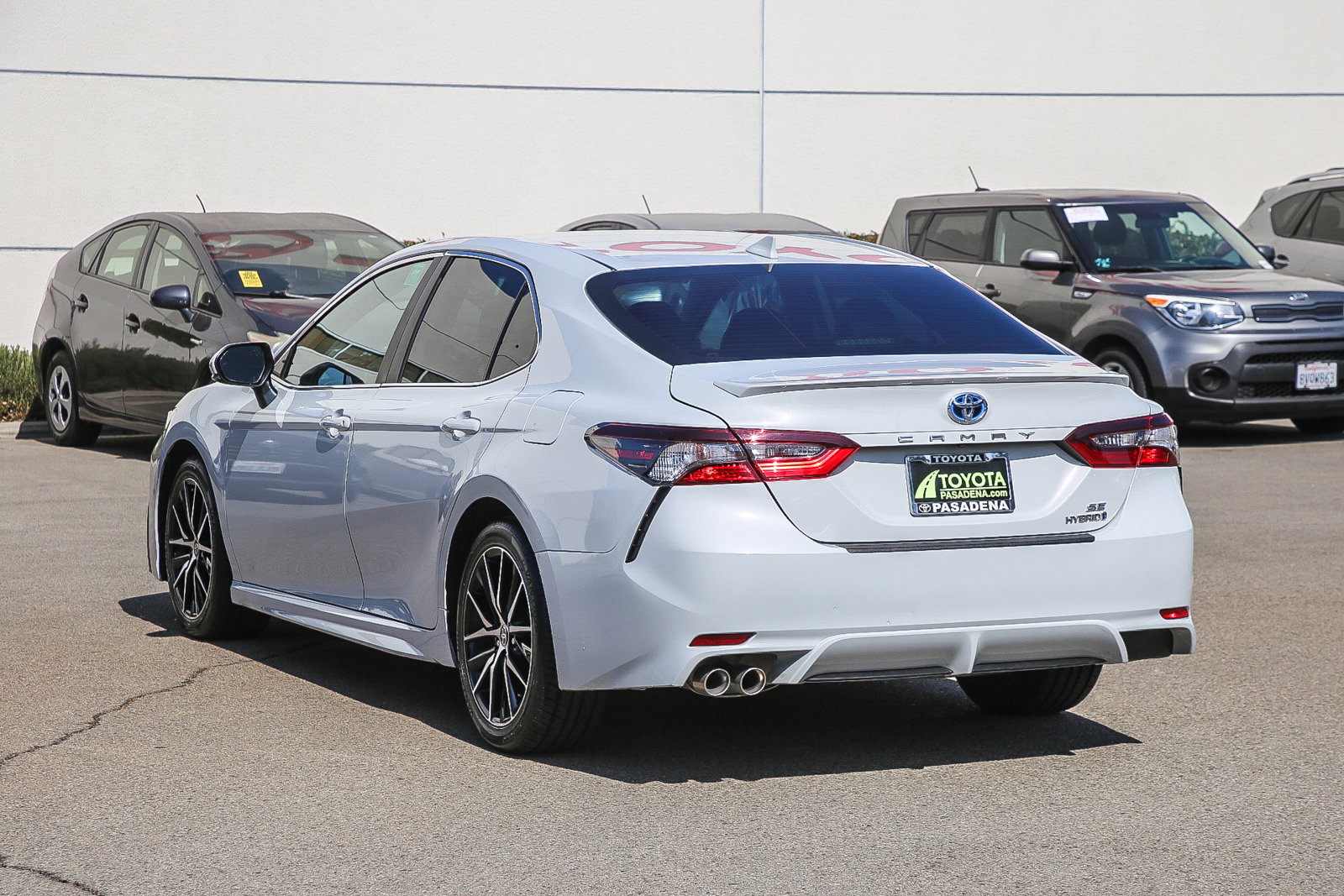 2024 Toyota Camry Hybrid SE photo 7