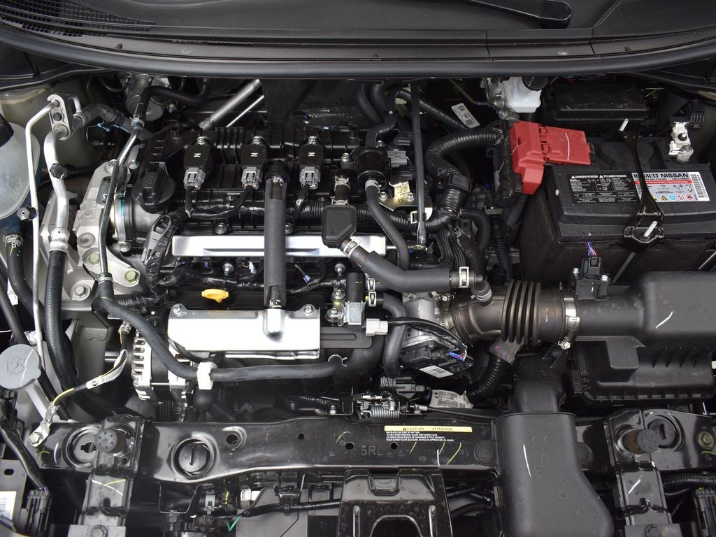 2025 Nissan Versa 1.6 SV photo 32
