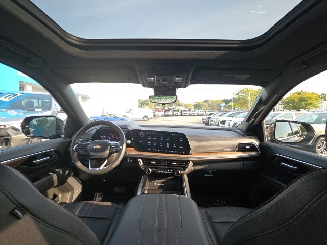 2025 Chevrolet Tahoe High Country photo 16
