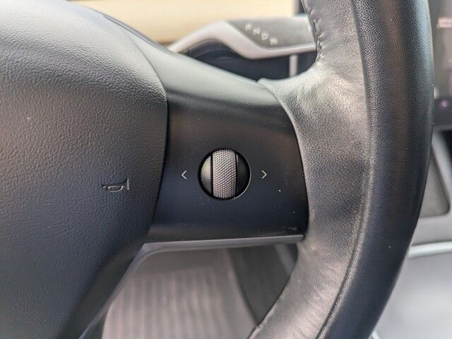2021 Tesla Model Y Long Range photo 22