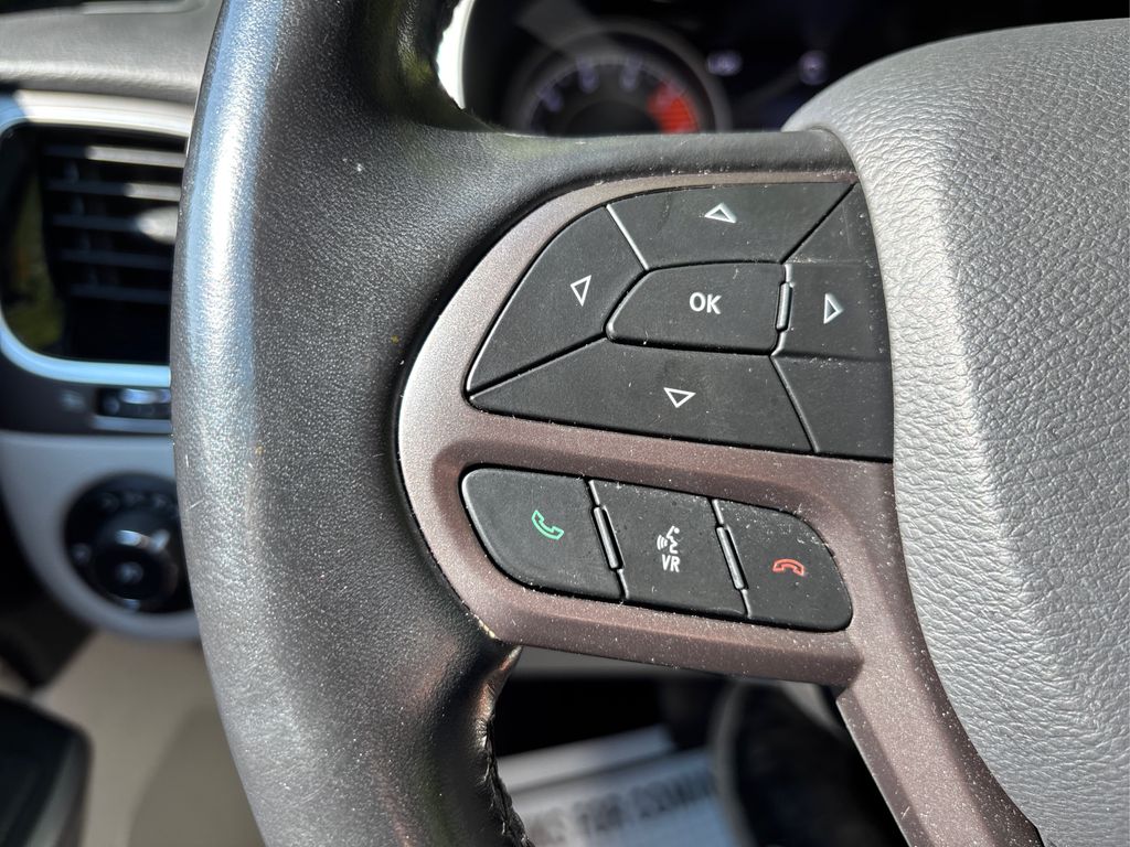 2019 Jeep Cherokee Limited photo 32