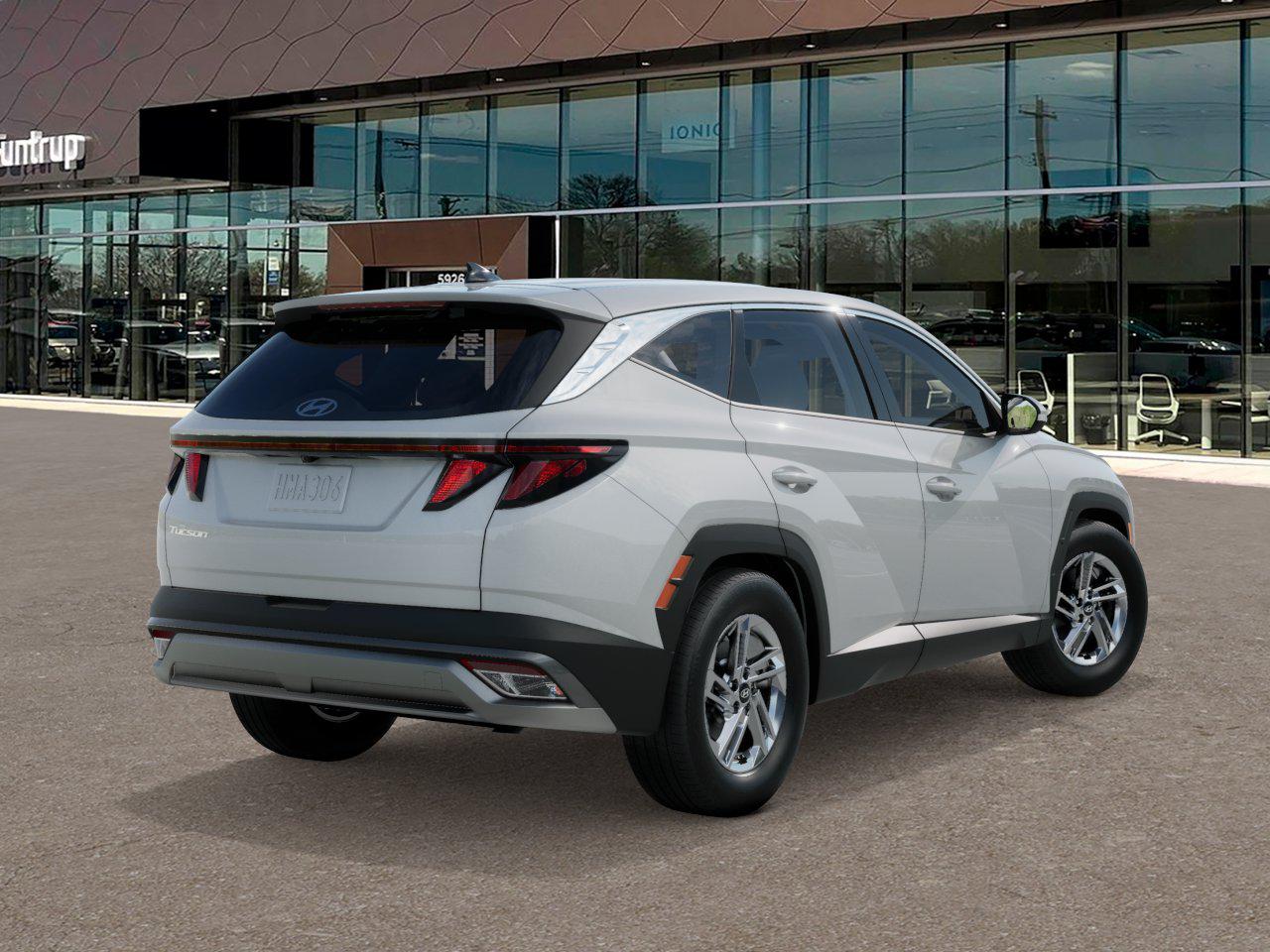 2026 Hyundai Tucson SE photo 3