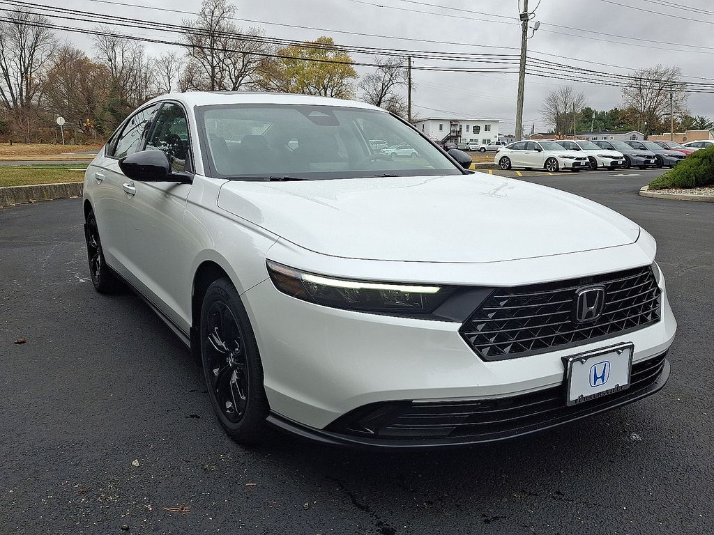 2025 Honda Accord SE photo 2
