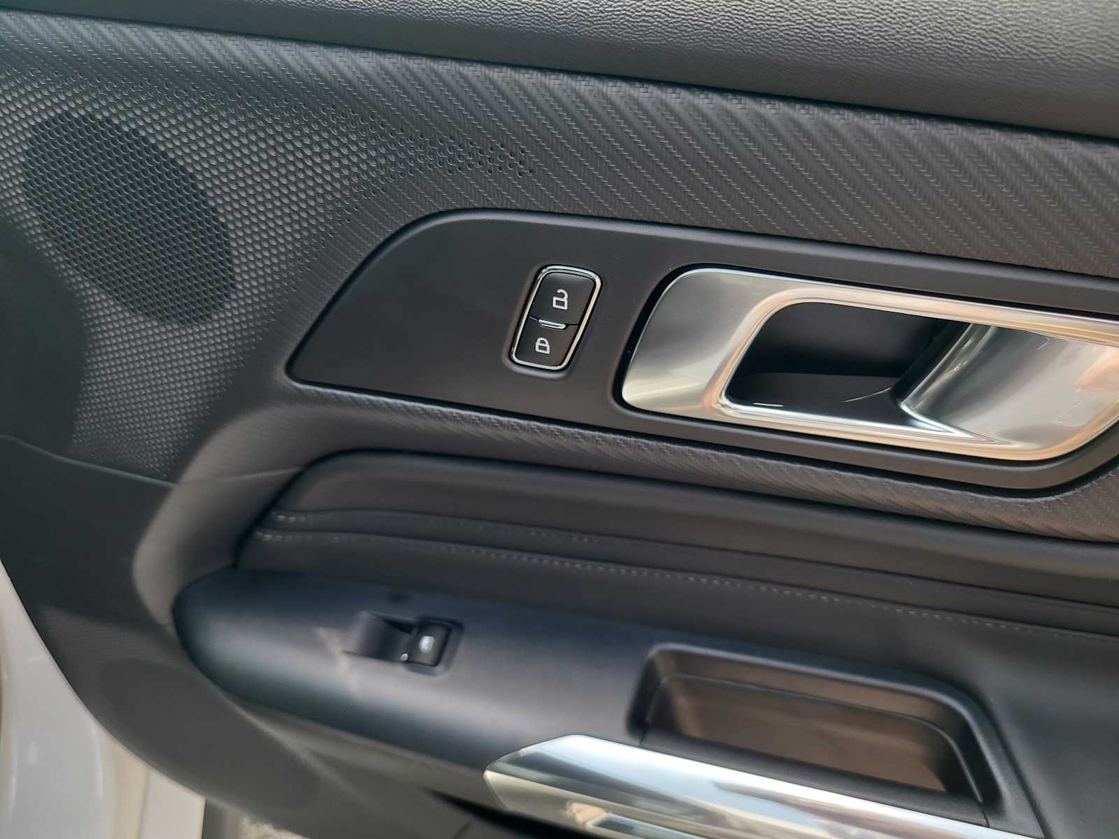 2025 Ford Mustang GT Premium photo 27