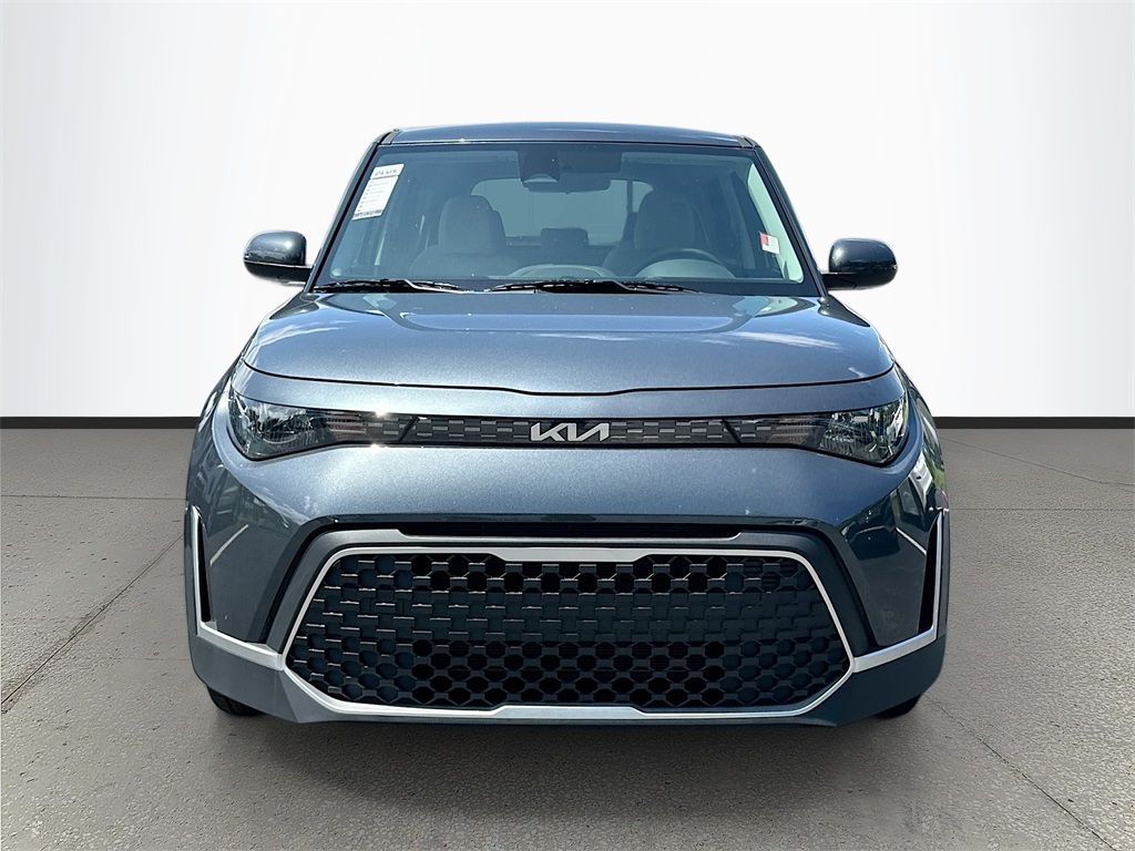 2025 Kia Soul LX photo 2