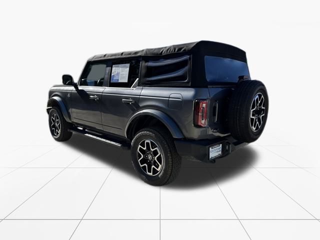 2022 Ford Bronco Outer Banks photo 4