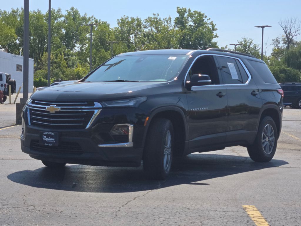 2022 Chevrolet Traverse Cloth photo 3