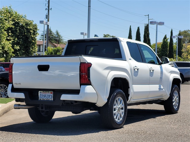 2024 Toyota Tacoma SR5 photo 6