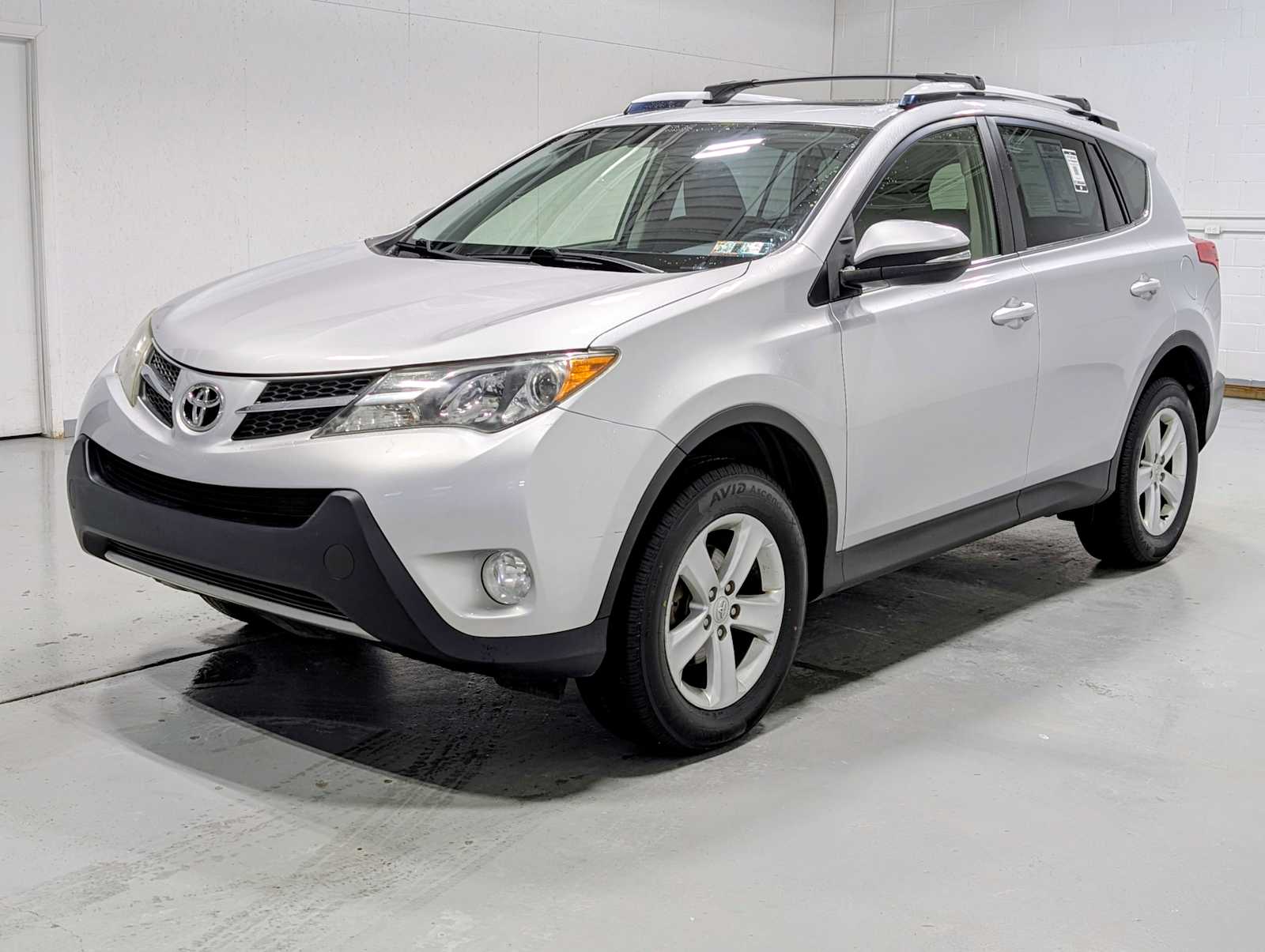2013 Toyota RAV4 XLE's photo