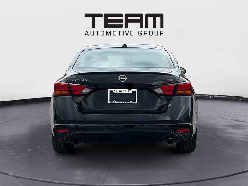 2023 Nissan Altima 2.5 SR photo 6
