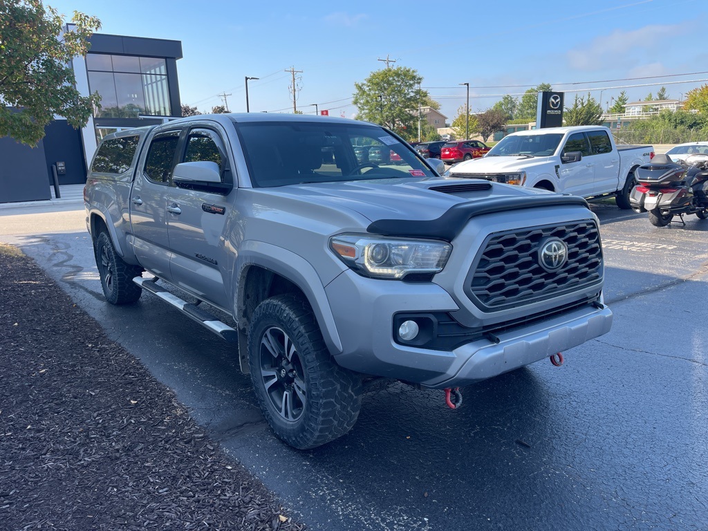 2016 Toyota Tacoma TRD Sport photo 4