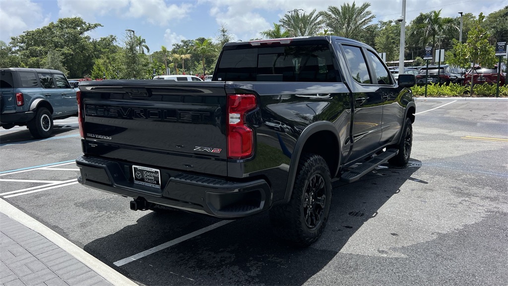 2024 Chevrolet Silverado 1500 ZR2 photo 2