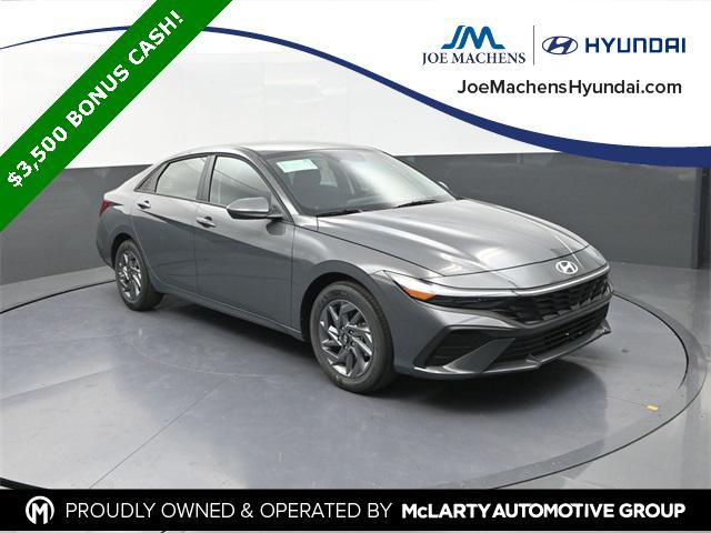 2025 Hyundai Elantra Blue's photo