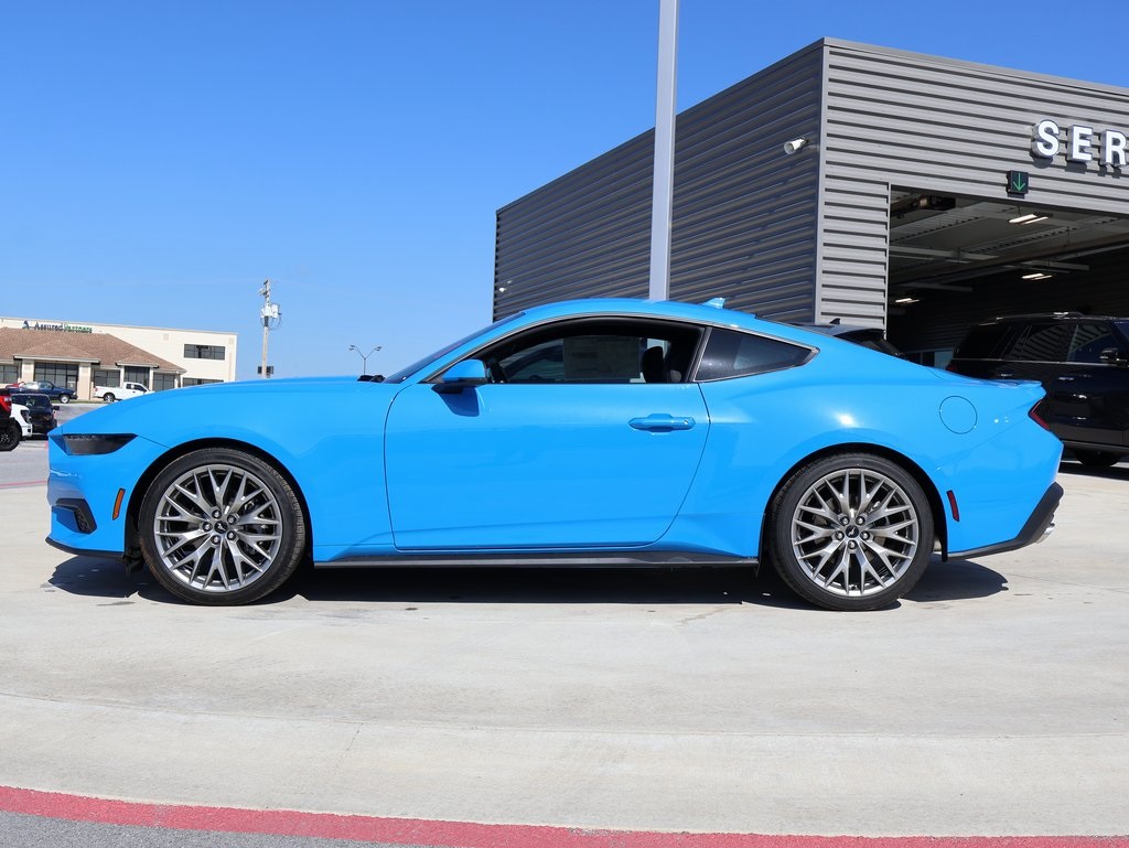 2025 Ford Mustang EcoBoost Premium photo 2