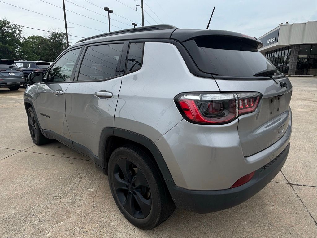 2021 Jeep Compass Altitude photo 2
