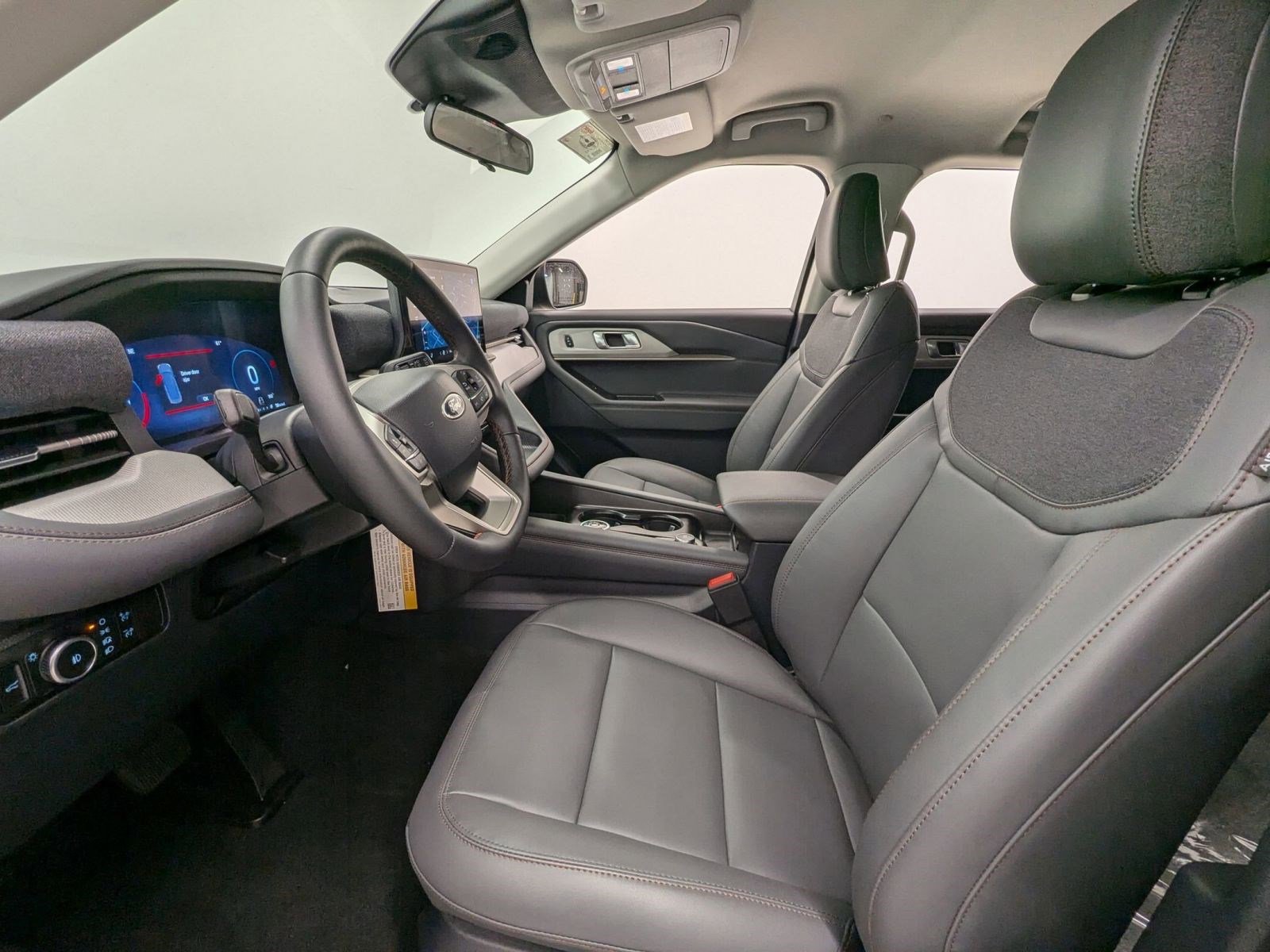 2026 Ford Explorer photo 4