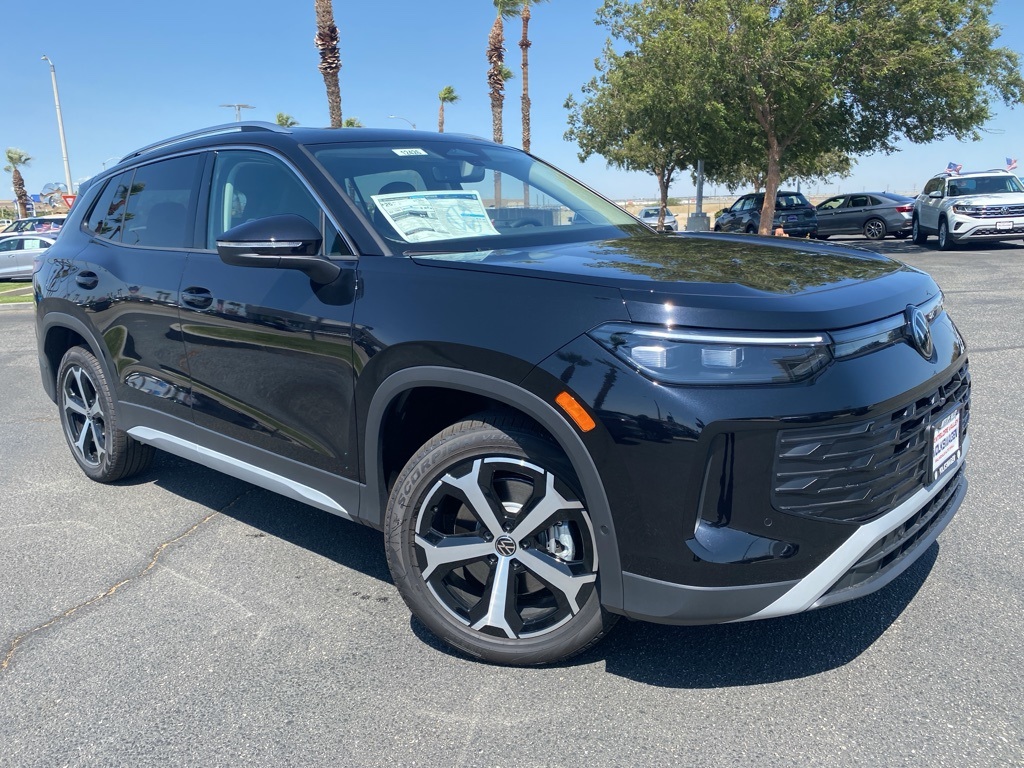 2025 Volkswagen Tiguan SE's photo