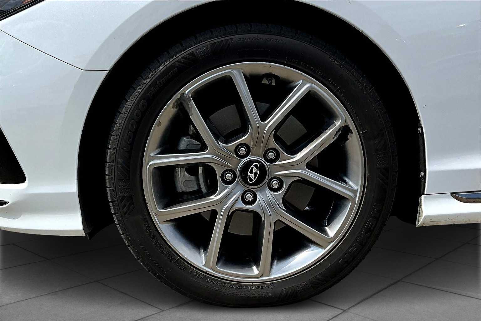 2018 Hyundai Sonata Limited photo 8