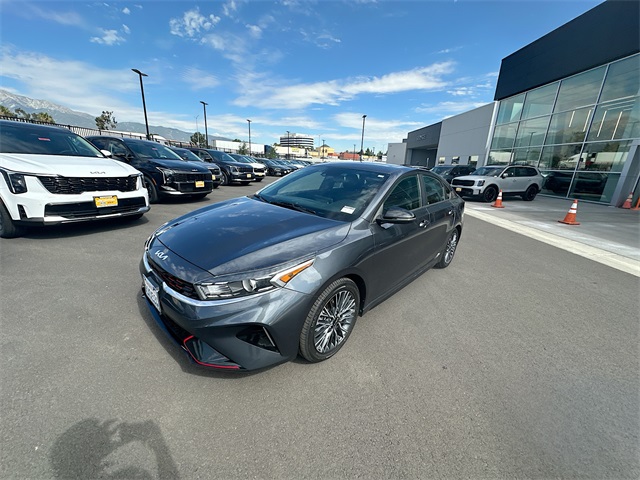 2023 Kia Forte GT-Line photo 3