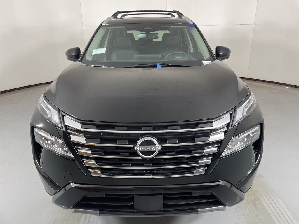 2026 Nissan Rogue Platinum photo 3