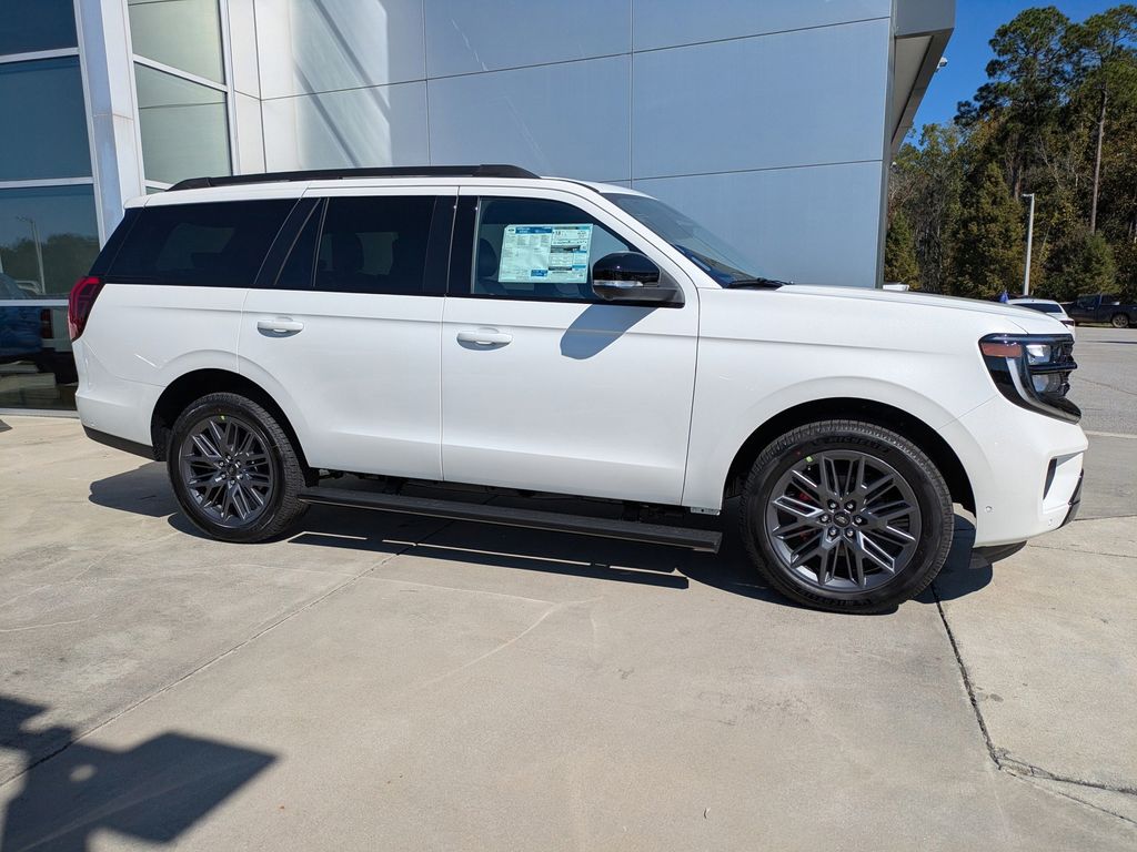 2025 Ford Expedition Platinum photo 3