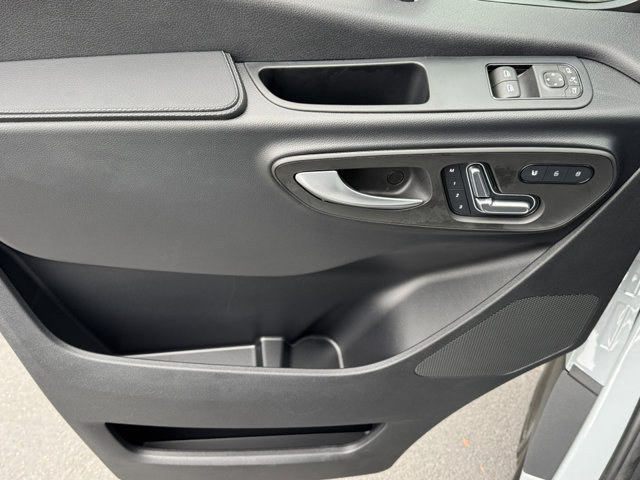 2025 Mercedes Benz Sprinter 2500 photo 4