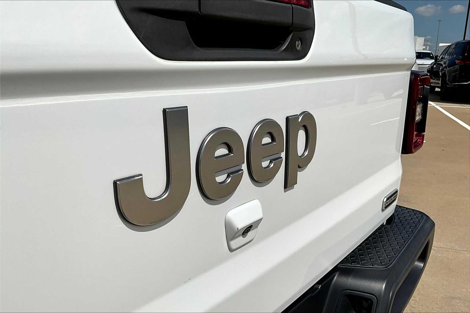 2022 Jeep Gladiator Overland photo 27