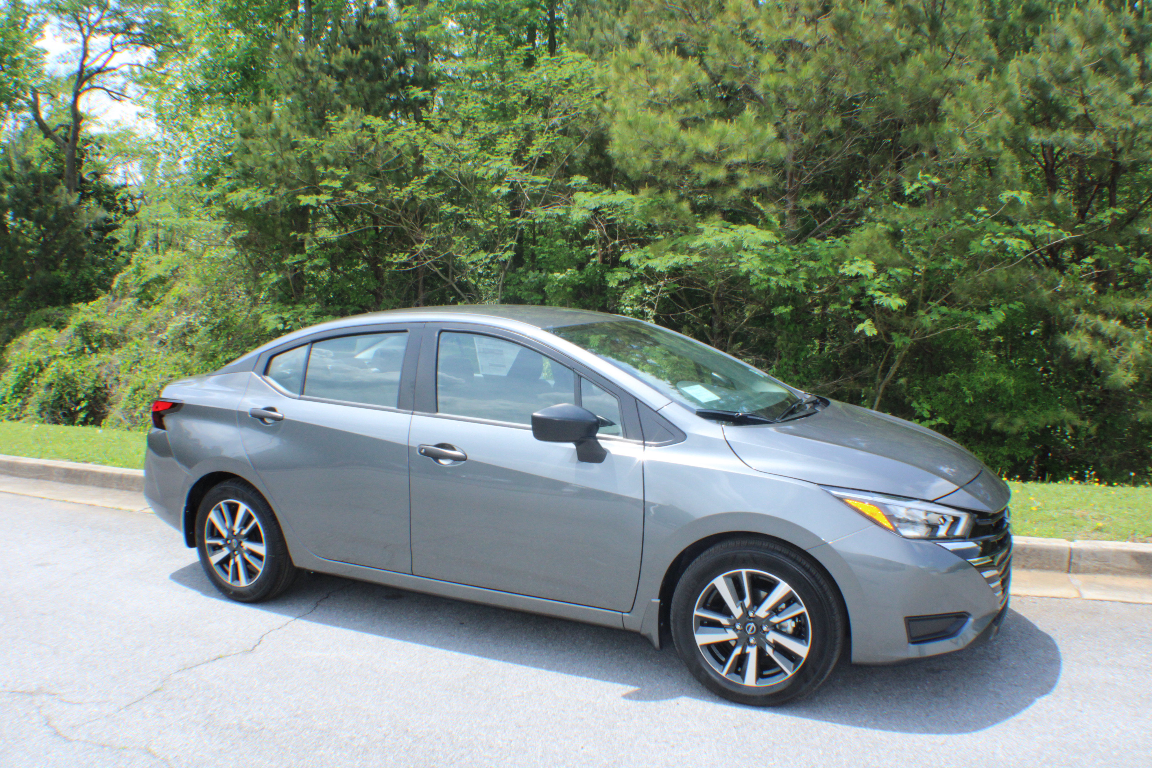 2025 Nissan Versa Sedan S's photo