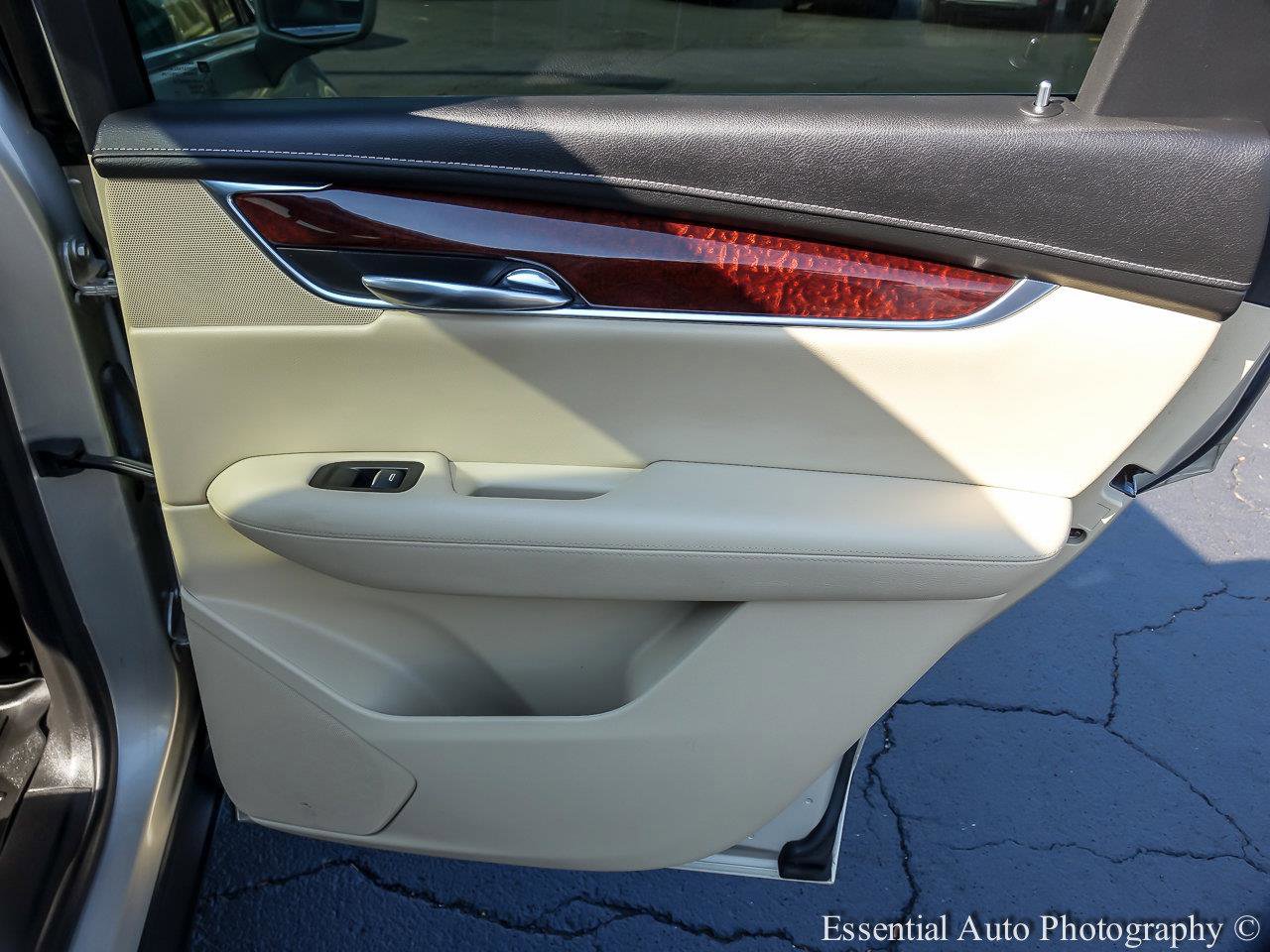 2017 CADILLAC XT5 - Image 26