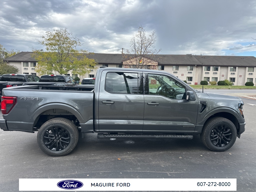 2025 Ford F-150 XLT photo 2