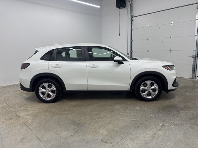 2023 Honda HR-V LX photo 4